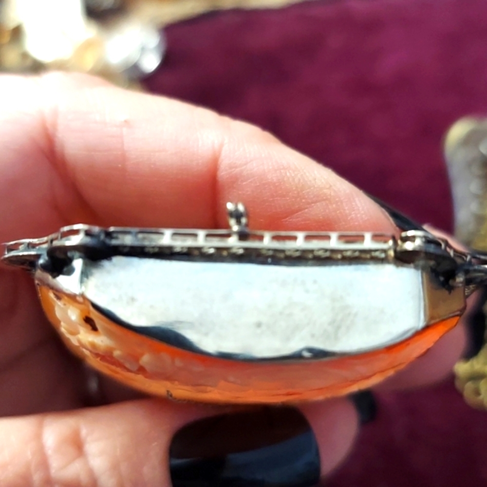 HUGE Antique Victorian 14k White Gold, Shell Cameo - Picture 2 of 6